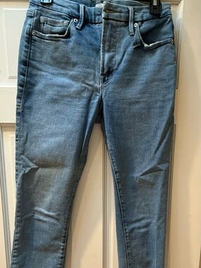 Good American Light Wash Denim Jeans